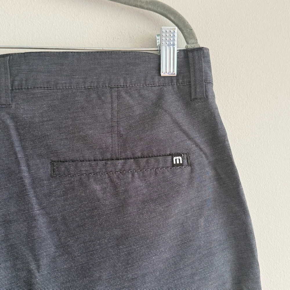 Travis Matthew 9” shorts